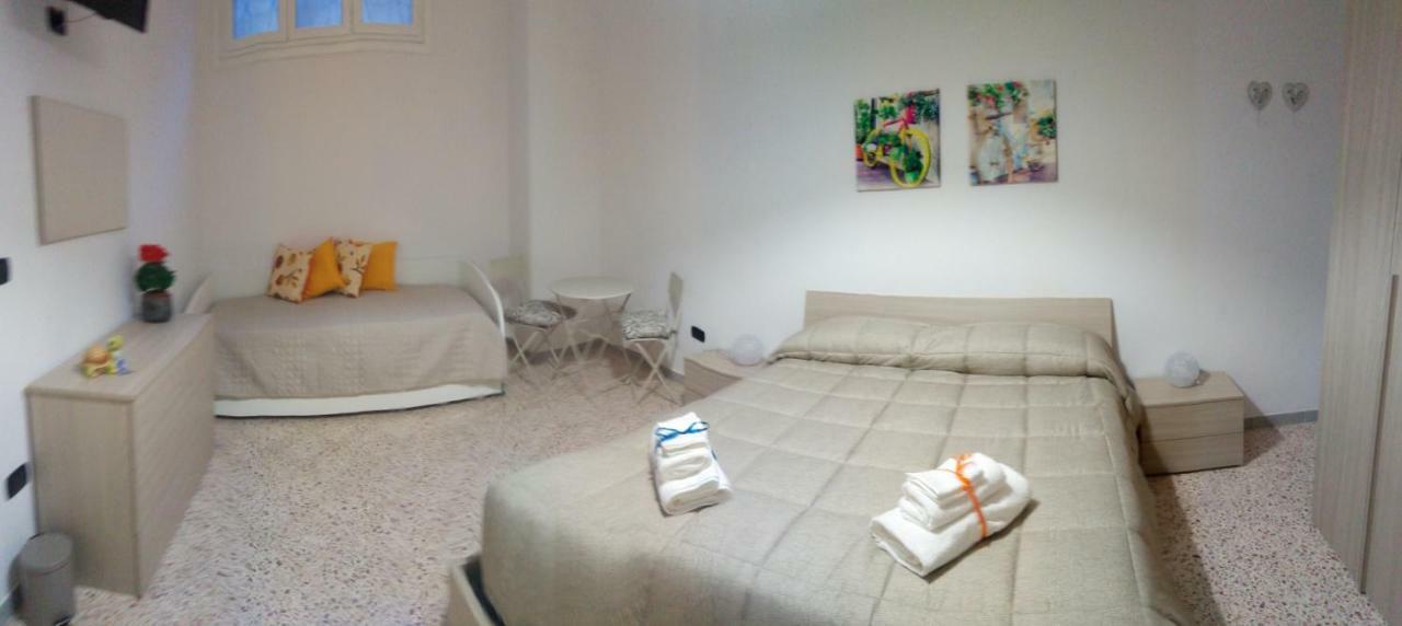 B&B Malaga Salerno Luaran gambar