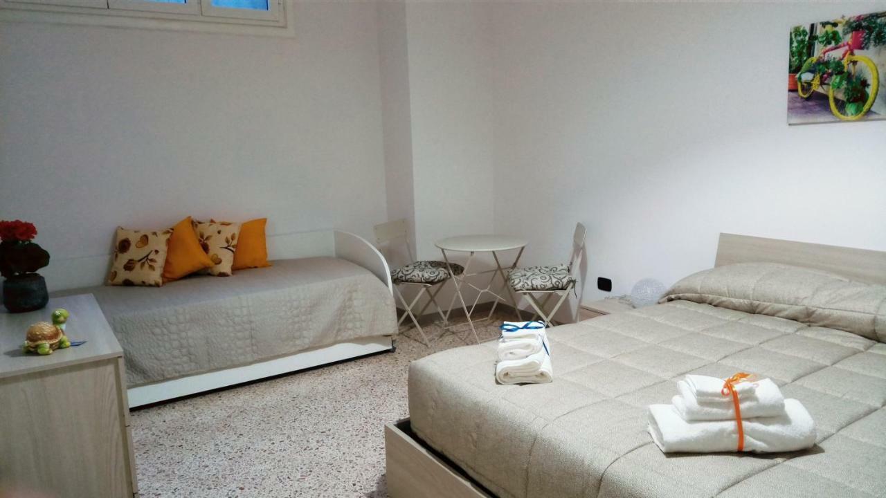 B&B Malaga Salerno Luaran gambar